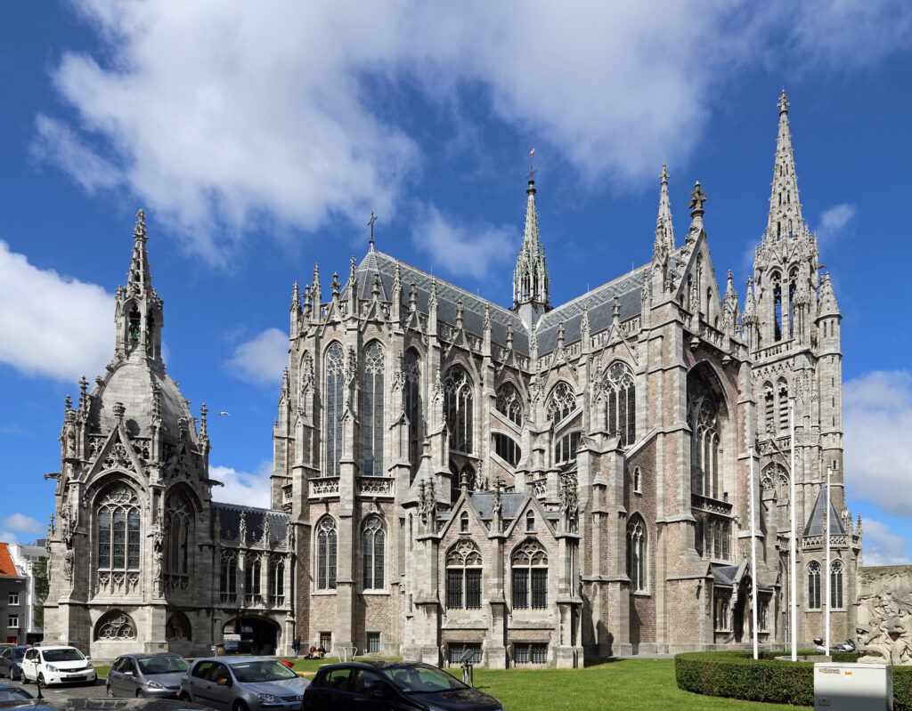 the Beauty and Significance of the Gothic Arch Lintel in Architecture